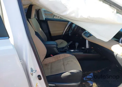 2016 Toyota Rav4 Hybrid Xle z USA, uszkodzony, nr VIN JTMRJREV8GD009495